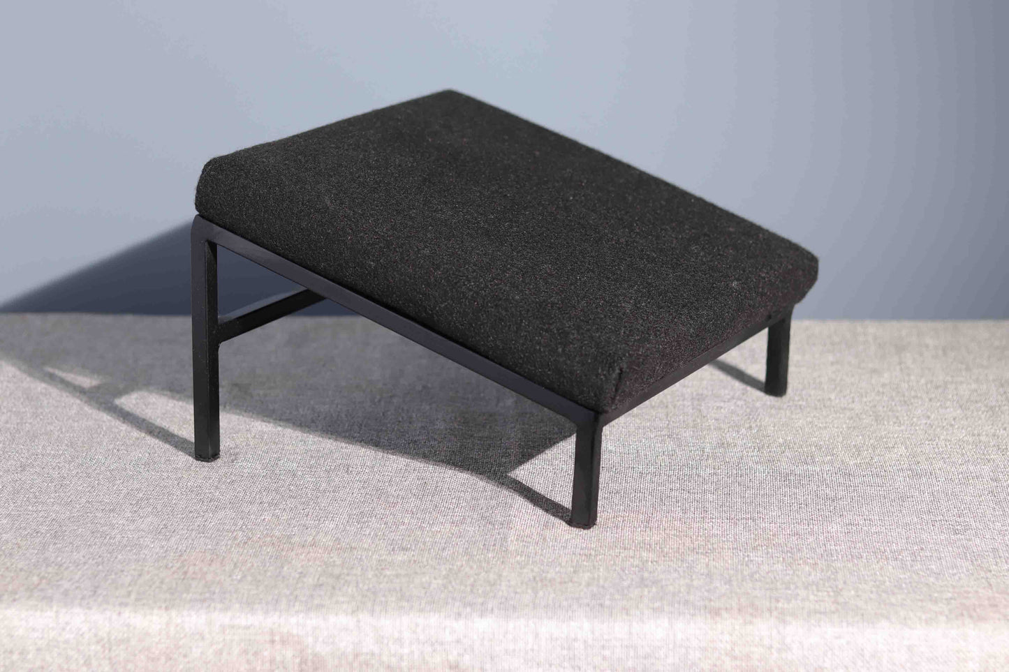 Acaza Footrest