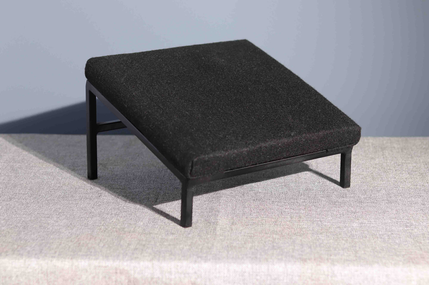 Acaza Footrest